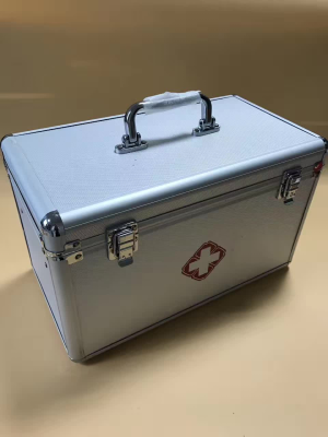 急救箱 包含常用急救药品（如碘伏、创可贴、绷带、止血带等）及简易医疗器械 实拍图 - 四川龙盛安消防设备有限公司在售（单位：个）